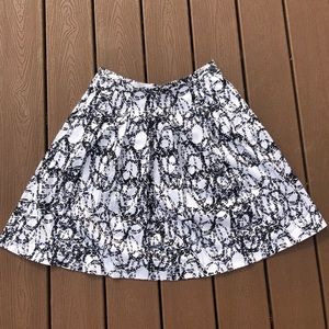 Calvin Klein black/white designed skirt